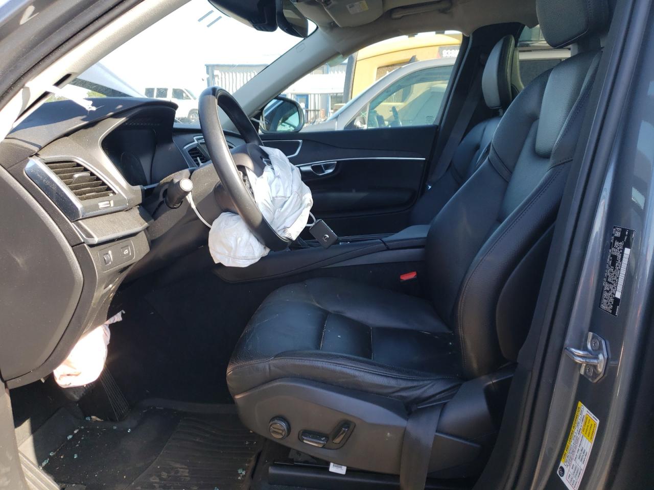 2020 VOLVO XC90 T6 MO - YV4A221K3L1583945