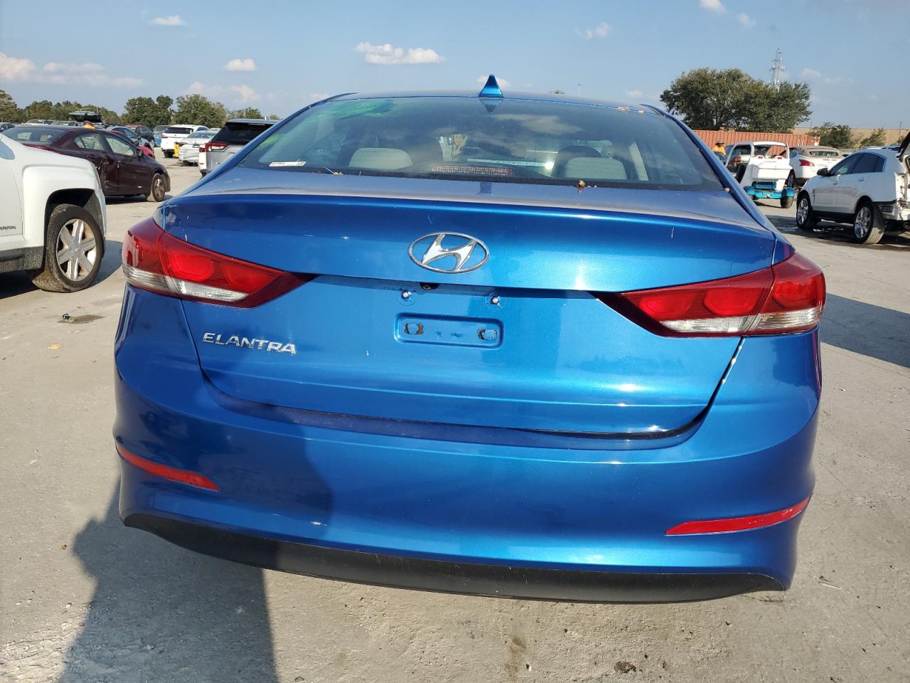 2018 HYUNDAI ELANTRA SE - KMHD84LF4JU472158