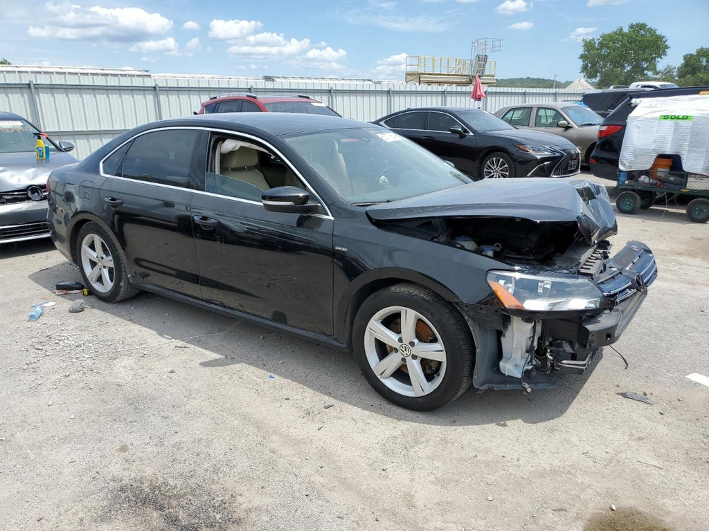 2015 VOLKSWAGEN PASSAT S - 1VWAT7A39FC111258