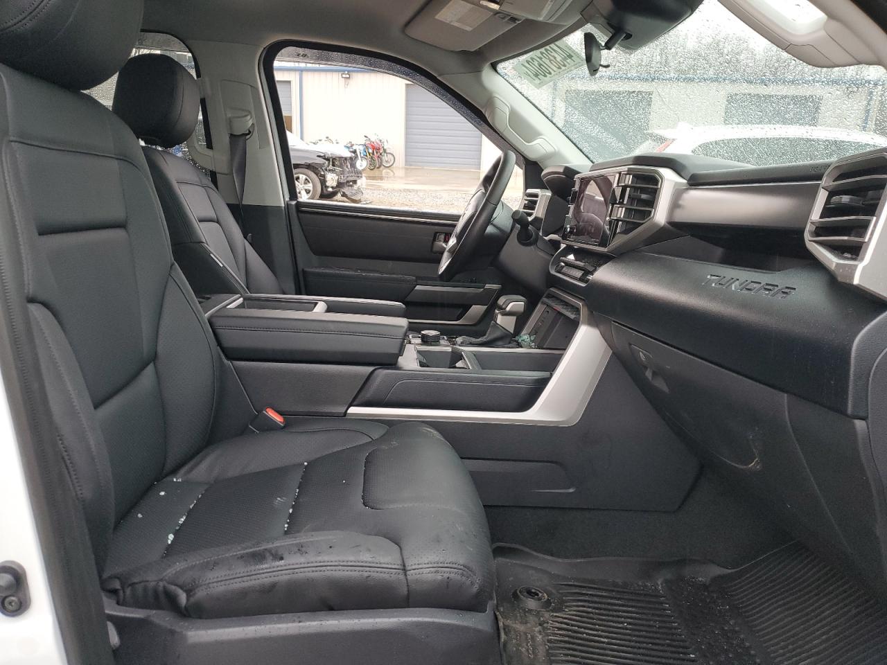 2024 TOYOTA TUNDRA CRE - 5TFLA5DB5RX155800