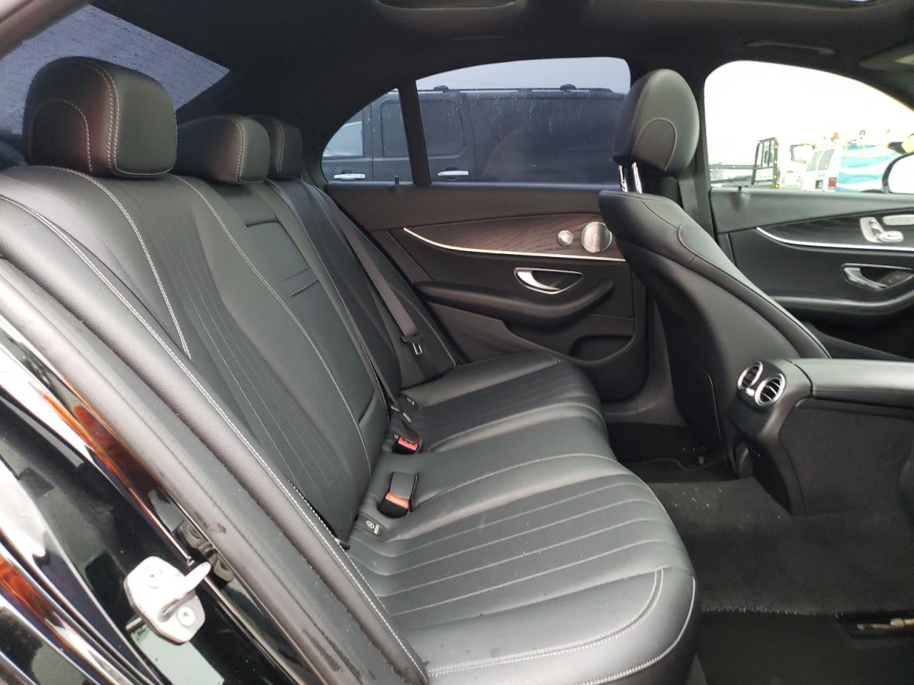 2018 MERCEDES-BENZ E 300 - WDDZF4JB4JA427647
