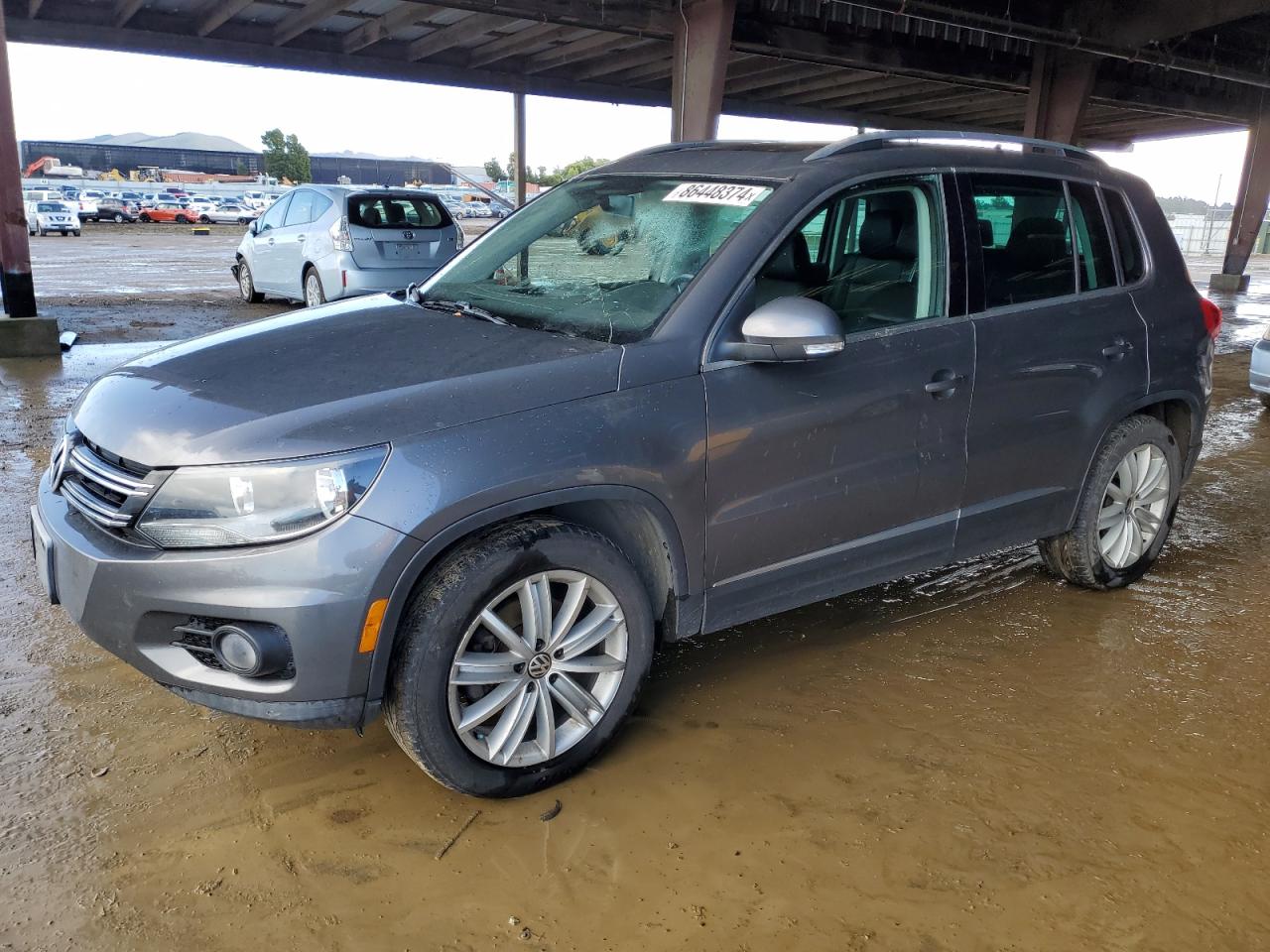 2012 VOLKSWAGEN TIGUAN S - WVGAV7AX7CW004683