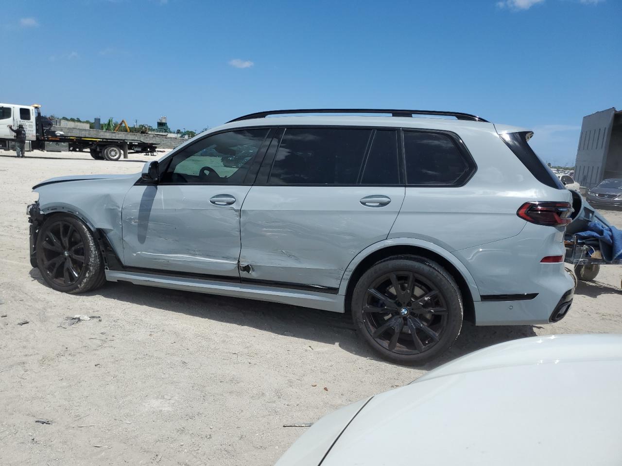 2023 BMW X7 XDRIVE4 - 5UX23EM03P9S06067