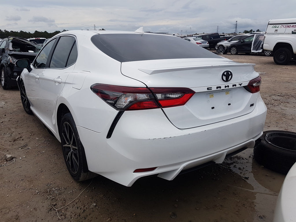2021 TOYOTA CAMRY SE - 4T1G11AK2MU546584