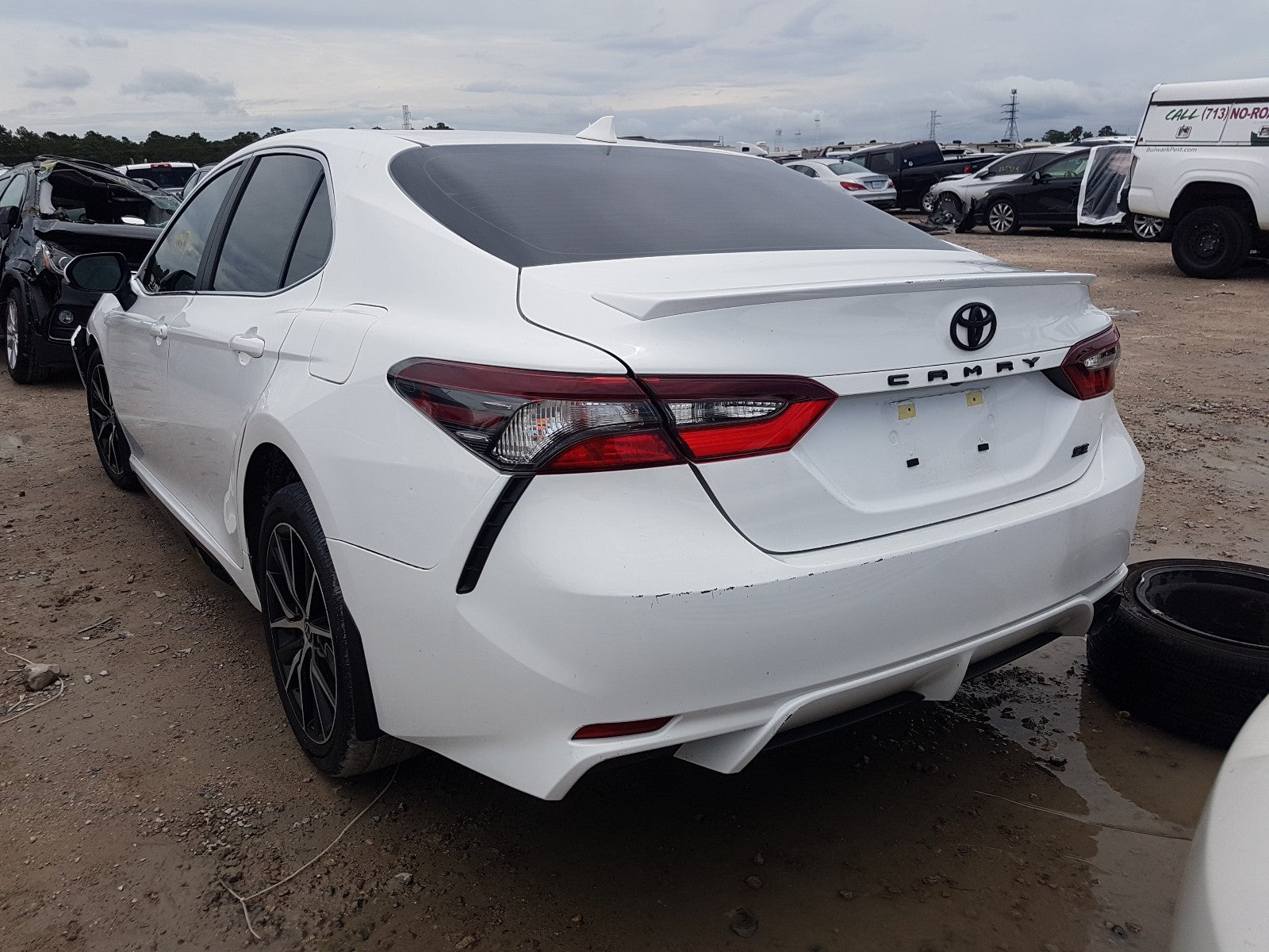 2021 TOYOTA CAMRY SE - 4T1G11AK2MU546584