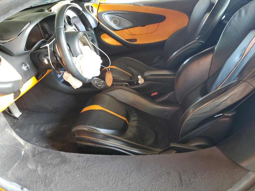 2016 MCLAREN AUTOMOTIVE 570S - SBM13DAA7GW000814