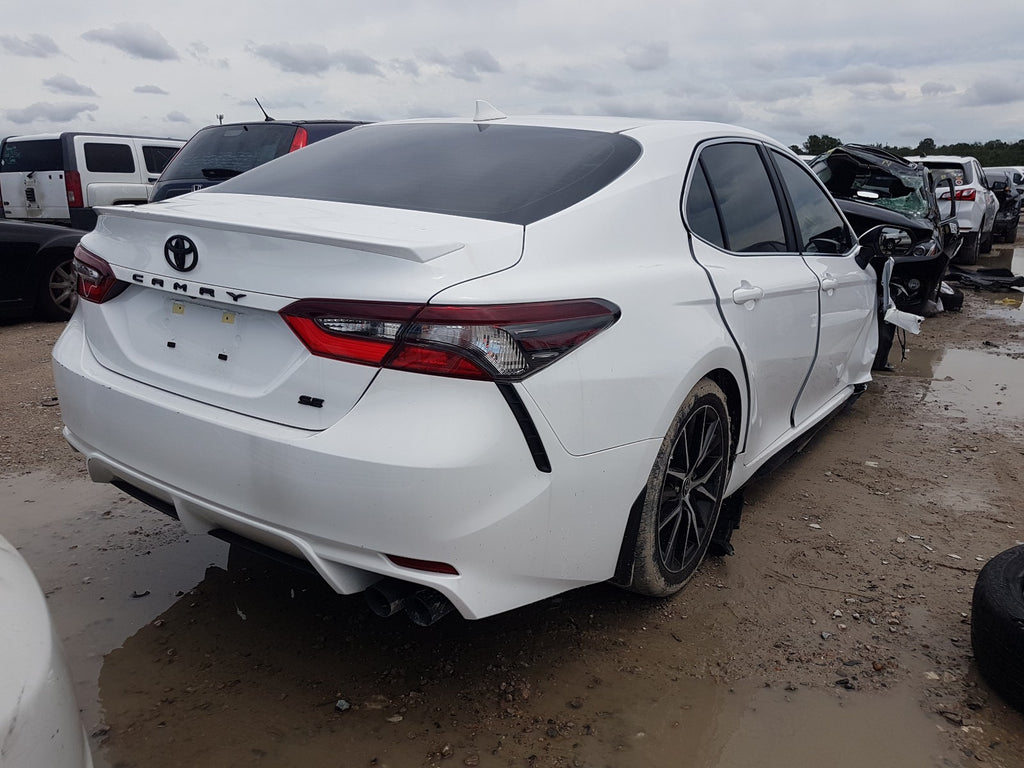 2021 TOYOTA CAMRY SE - 4T1G11AK2MU546584