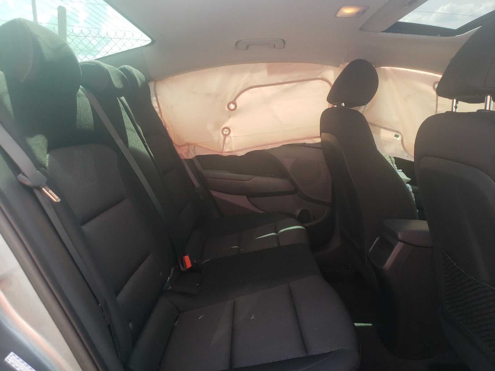 2018 HYUNDAI ELANTRA SE - KMHD84LF8JU555561