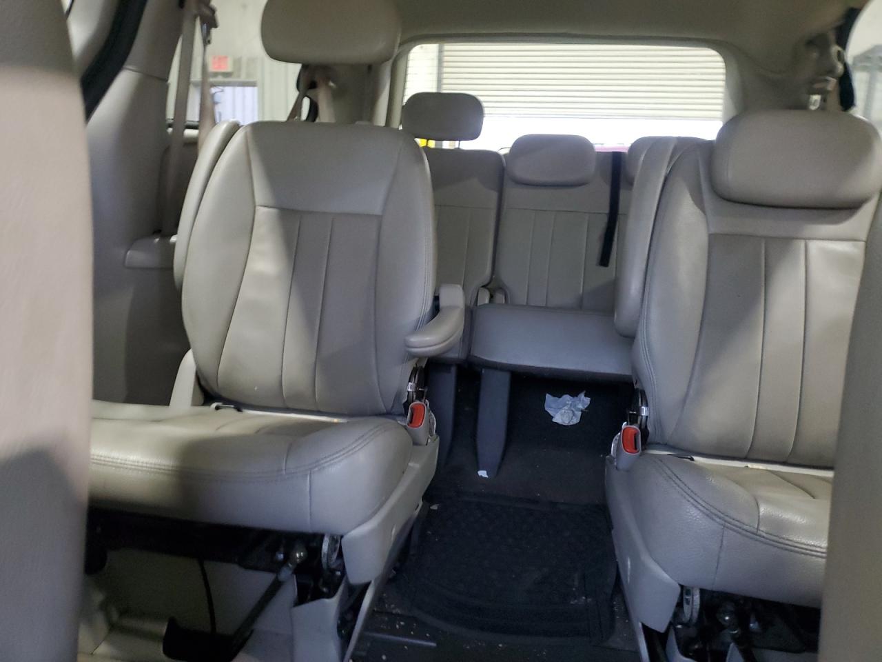 2007 CHRYSLER TOWN & CTY - 2A8GP54L17R288941