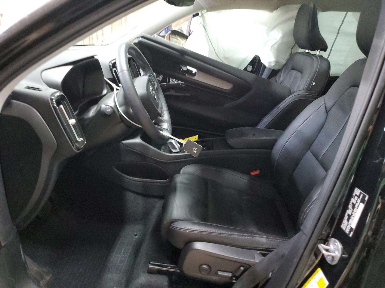 2023 VOLVO XC40 PLUS - YV4L12UW9P2056051