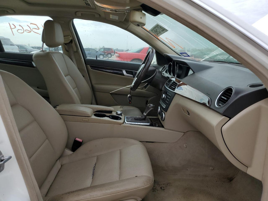 2013 MERCEDES-BENZ C 250 - WDDGF4HB5DA797264