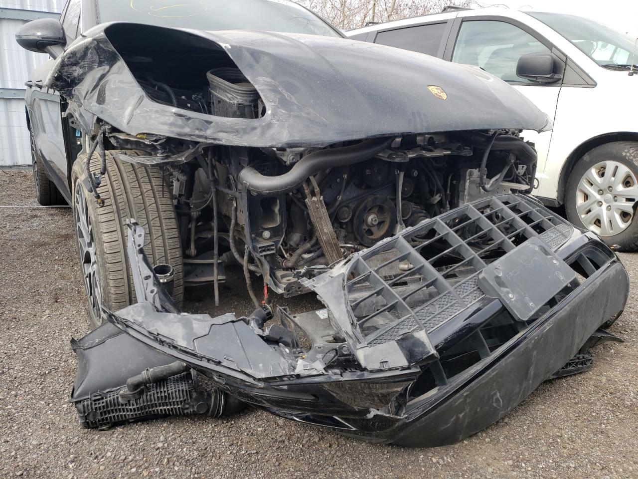 2018 PORSCHE MACAN S - WP1AB2A53JLB39638