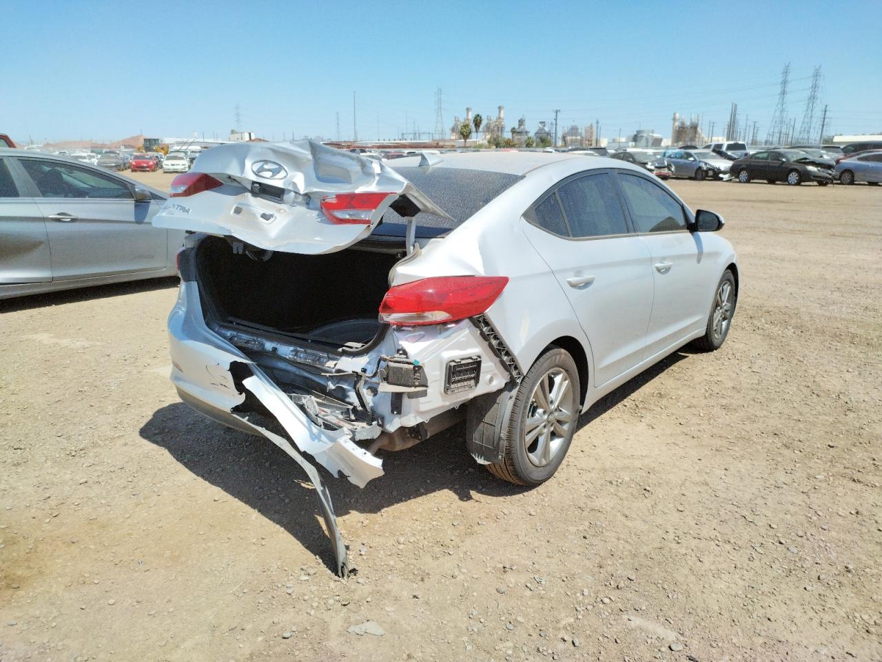 2018 HYUNDAI ELANTRA SE - 5NPD84LF2JH233951