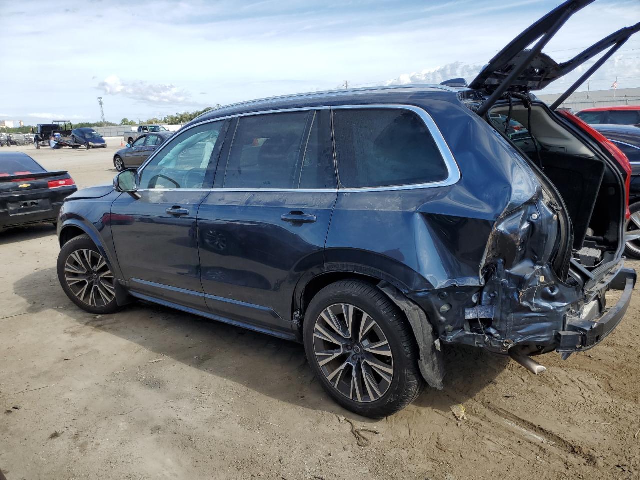 2022 VOLVO XC90 T6 MO - YV4A22PK7N1817000