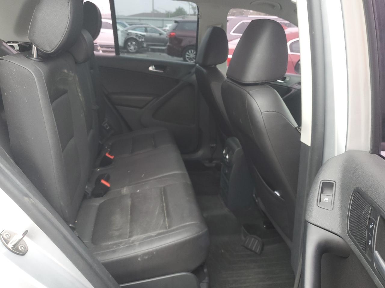 2016 VOLKSWAGEN TIGUAN S - WVGBV7AX6GW570831