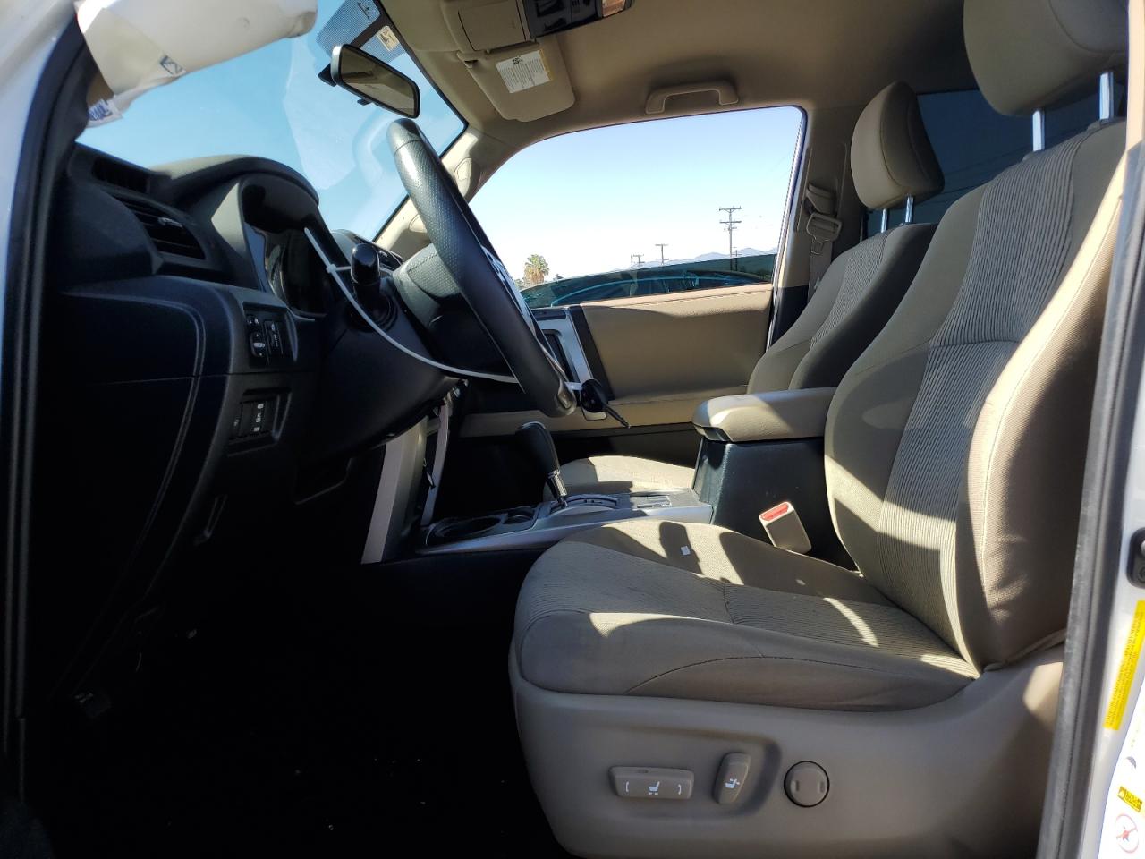 2018 TOYOTA 4RUNNER SR - JTEZU5JRXJ5186605