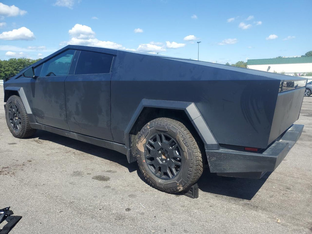 2024 TESLA CYBERTRUCK - 7G2CEHEEXRA017141