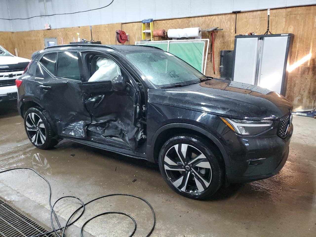 2023 VOLVO XC40 PLUS - YV4L12UW9P2056051