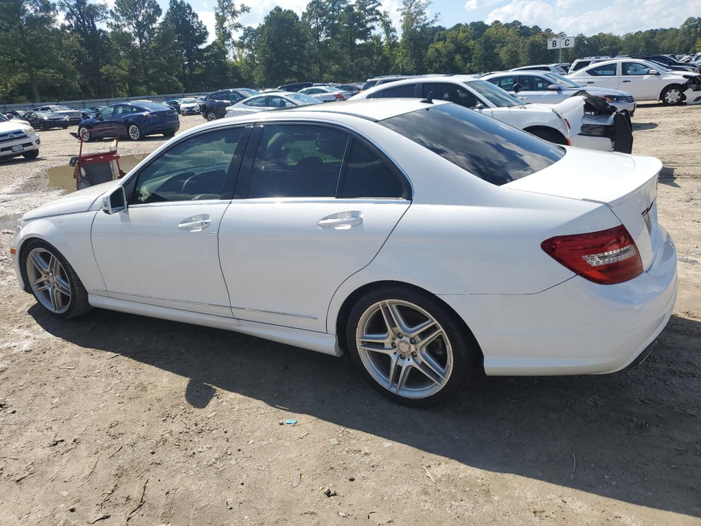 2013 MERCEDES-BENZ C 250 - WDDGF4HB3DF969746