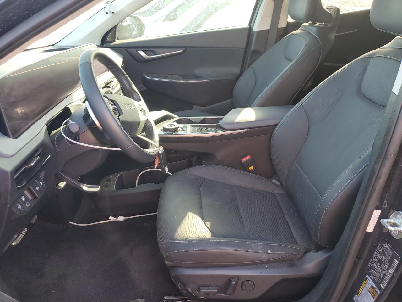 2023 KIA EV6 LIGHT - KNDC34LA7P5112307