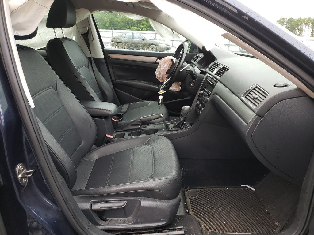 2014 VOLKSWAGEN PASSAT S - 1VWAT7A37EC051608