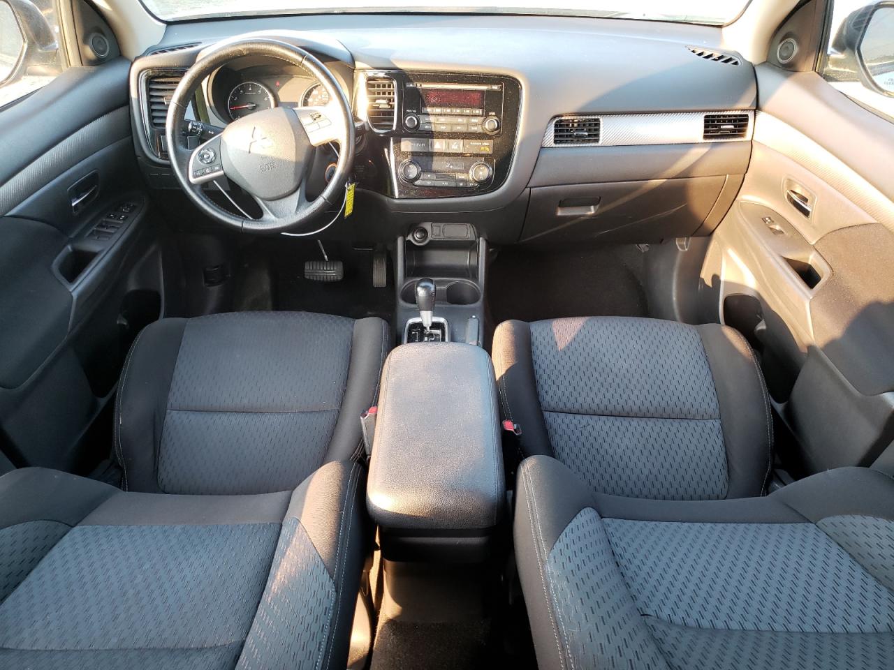 2015 MITSUBISHI OUTLANDER - JA4AD2A36FZ005151