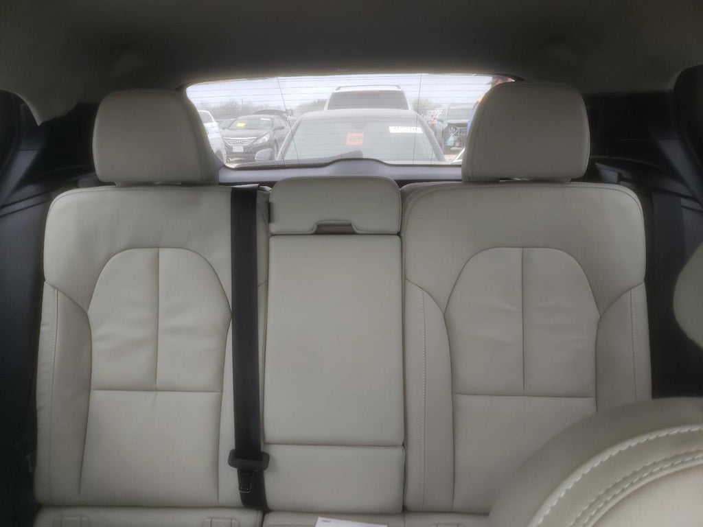 2023 VOLVO XC40 ULTIM - YV4L12UA8P2037138