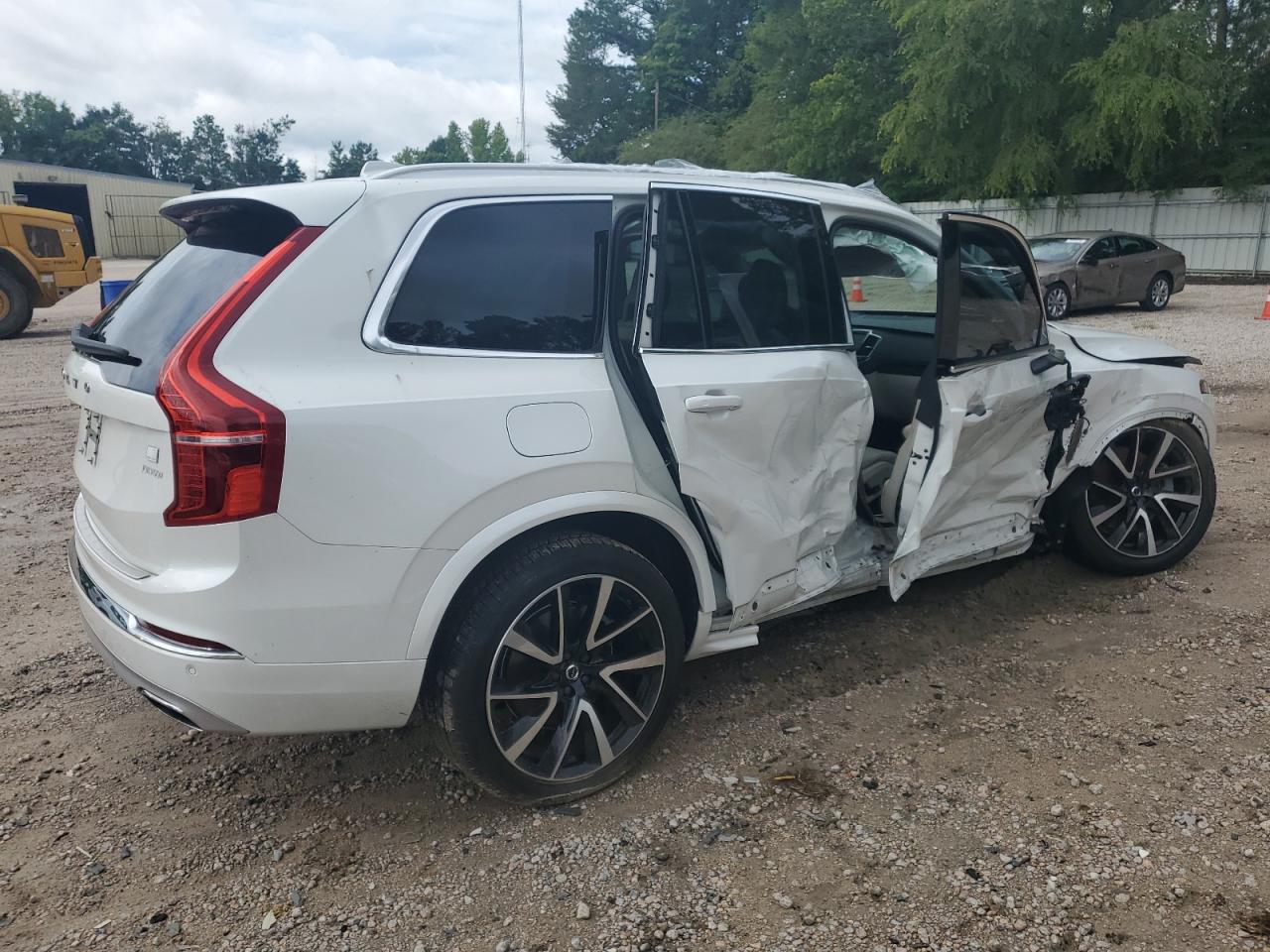 2021 VOLVO XC90 T8 RE - YV4BR0CK6M1705426