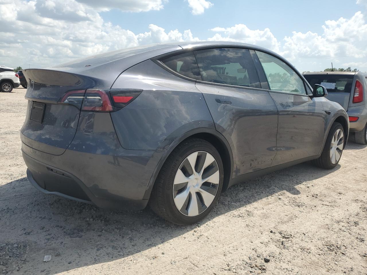2023 TESLA MODEL Y - 7SAYGDED2PF943071