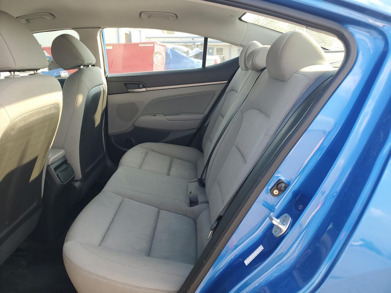 2018 HYUNDAI ELANTRA SE - KMHD84LF4JU472158