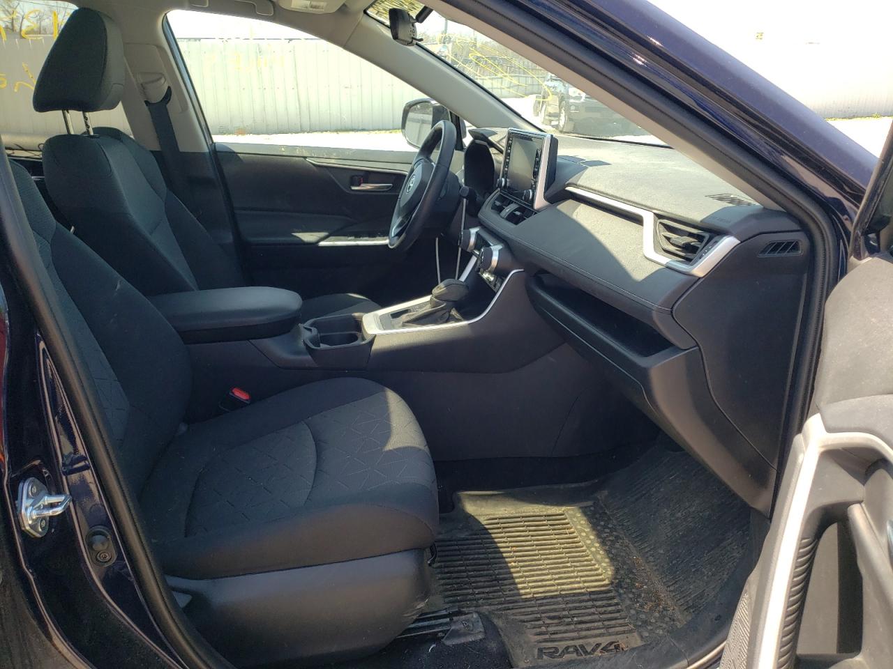 2021 TOYOTA RAV4 XLE - 2T3P1RFV2MW165908