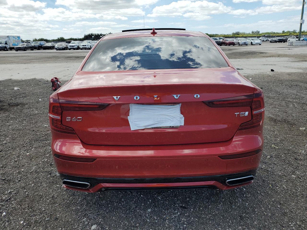 2021 VOLVO S60 T5 R-D - 7JR102FM8MG091284