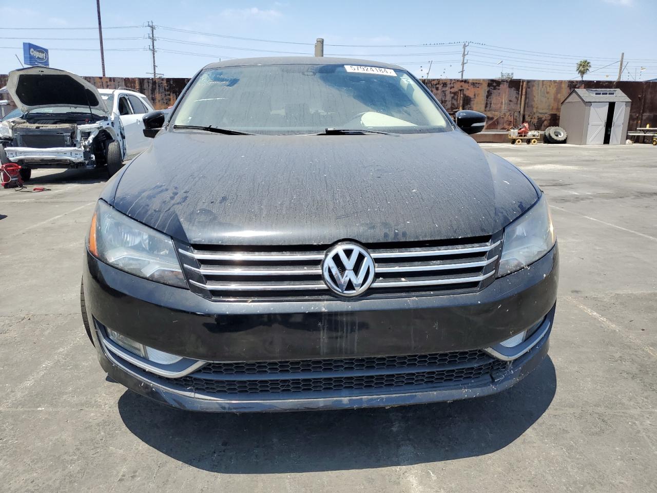 2015 VOLKSWAGEN PASSAT S - 1VWAT7A30FC075881
