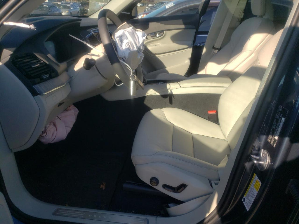 2024 VOLVO XC90 PLUS - YV4062JE1R1200426