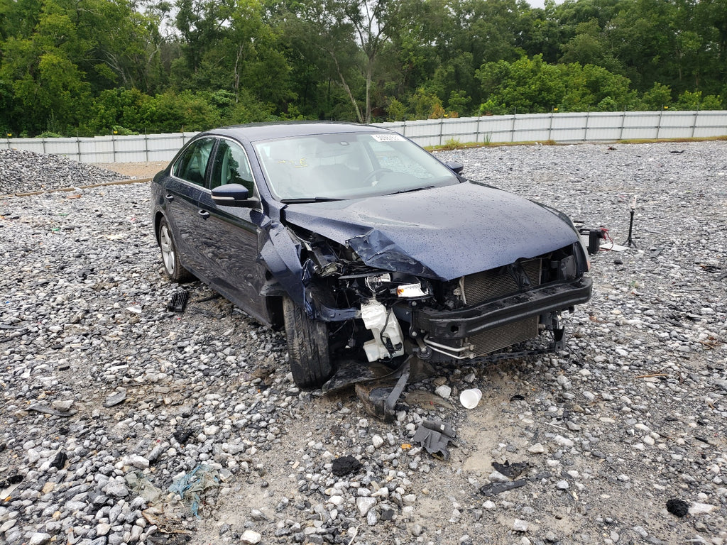 2014 VOLKSWAGEN PASSAT S - 1VWAT7A37EC051608