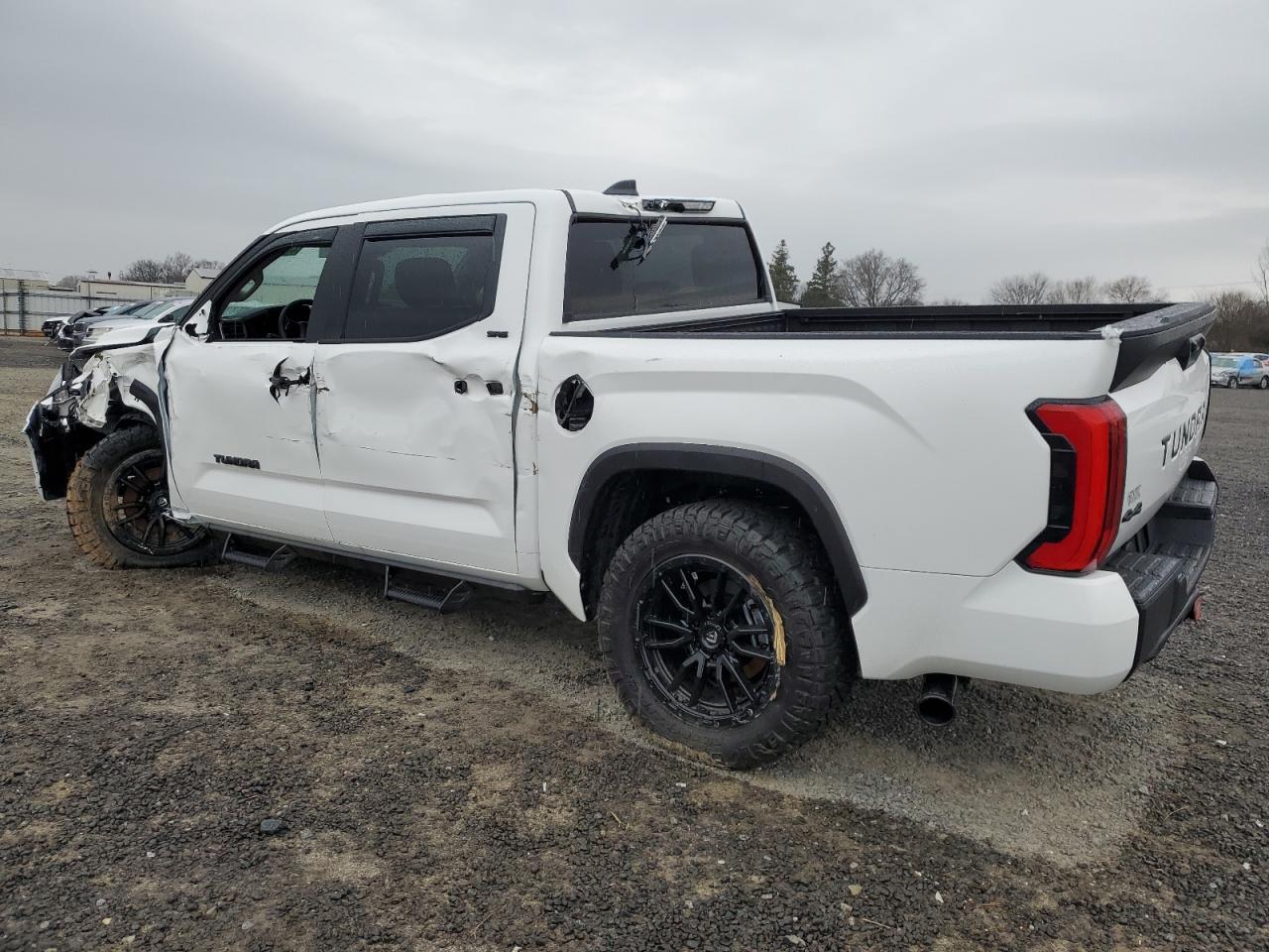 2024 TOYOTA TUNDRA CRE - 5TFLA5DB5RX155800