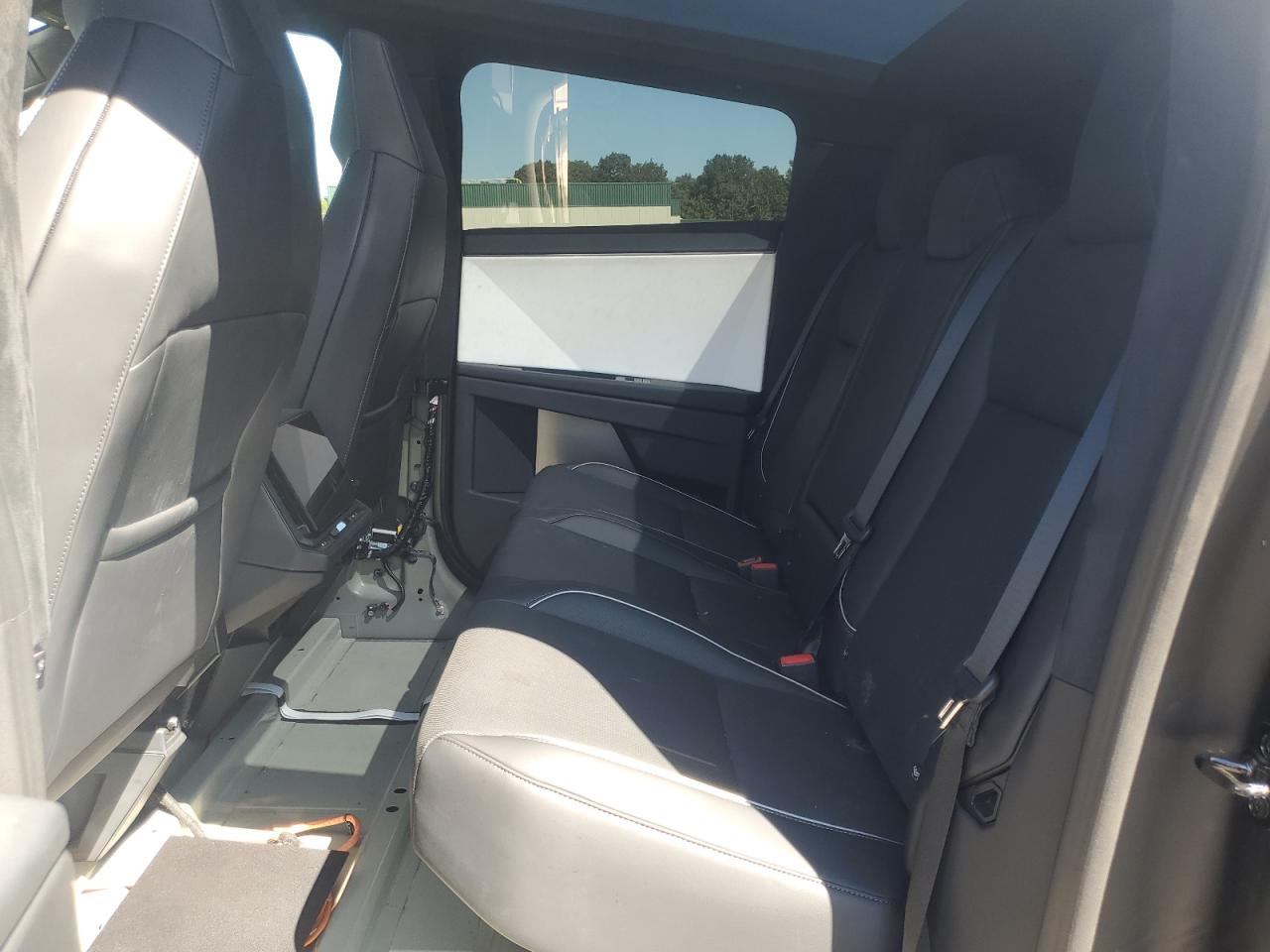 2024 TESLA CYBERTRUCK - 7G2CEHEEXRA017141