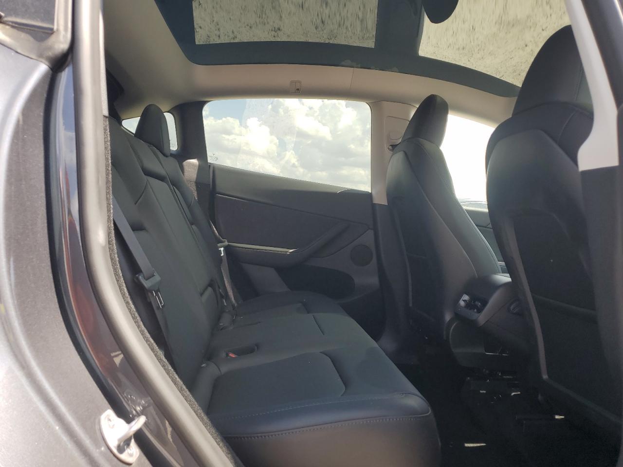 2023 TESLA MODEL Y - 7SAYGDED2PF943071