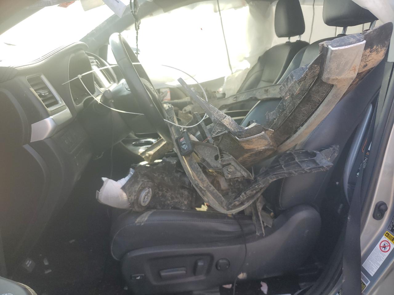 2019 TOYOTA HIGHLANDER - 5TDKZRFH8KS311868