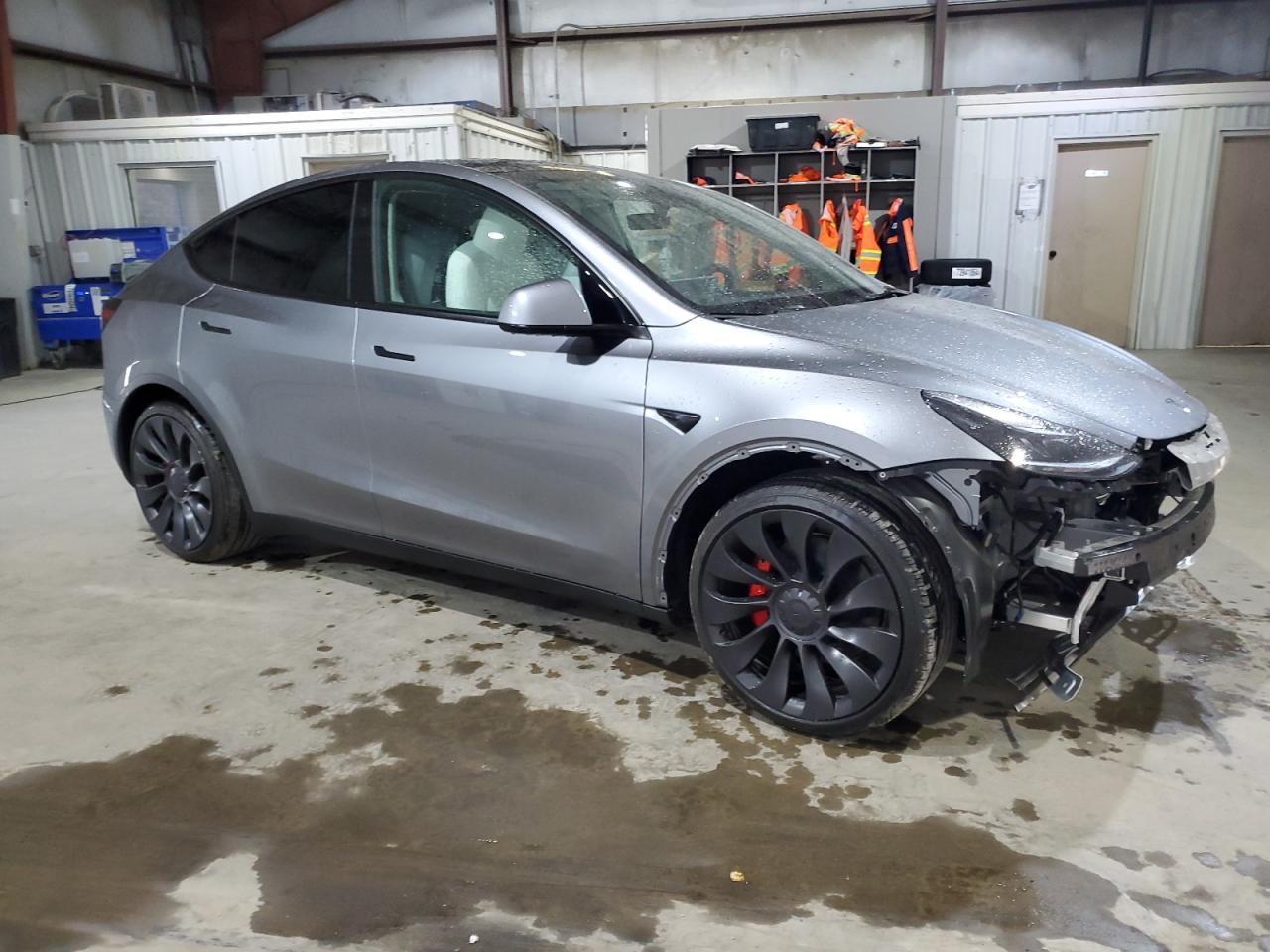 2024 TESLA MODEL Y - 7SAYGDEF8RA323746