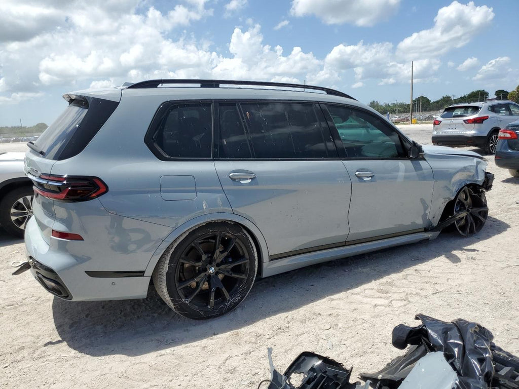 2023 BMW X7 XDRIVE4 - 5UX23EM03P9S06067