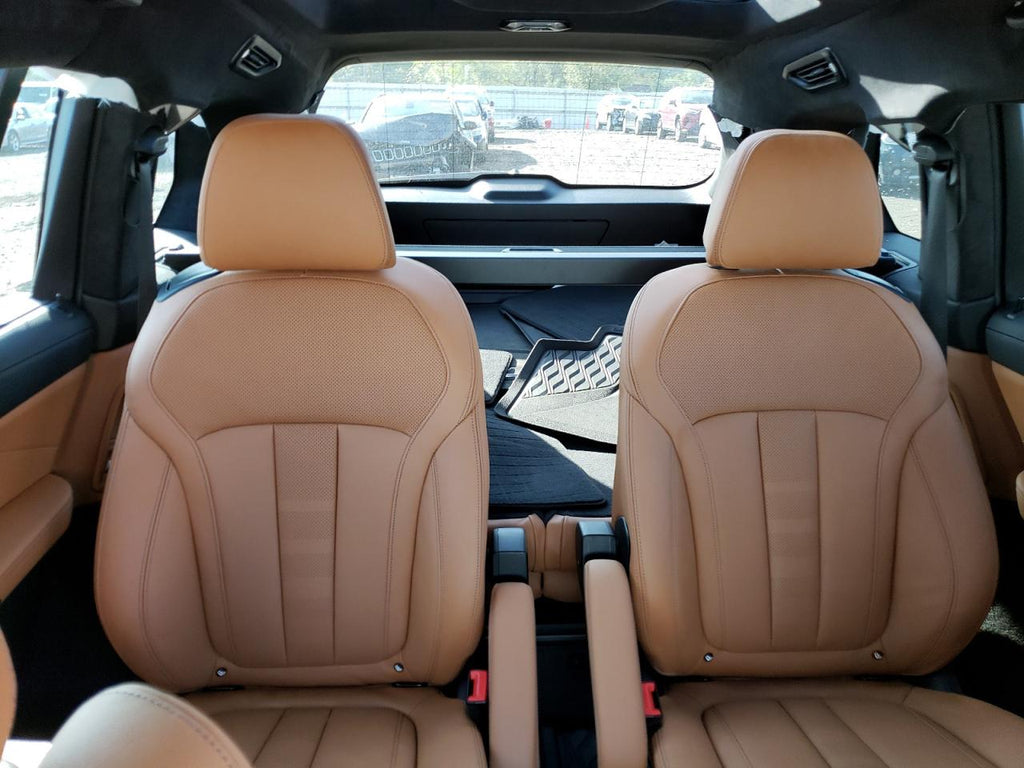 2021 BMW X7 XDRIVE4 - 5UXCW2C00M9G78334