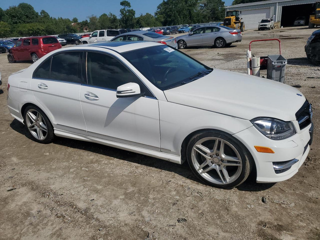 2013 MERCEDES-BENZ C 250 - WDDGF4HB3DF969746