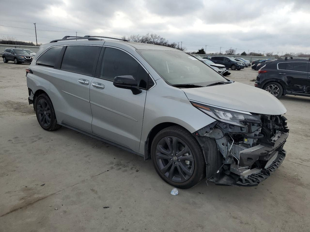 2024 TOYOTA SIENNA XSE - 5TDXRKEC5RS212017