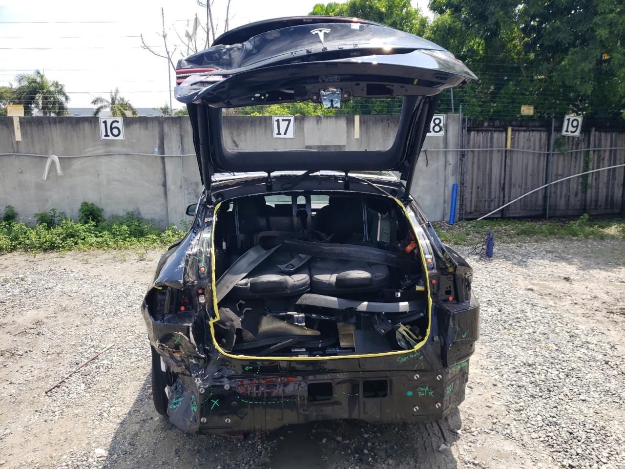 2022 TESLA MODEL X - 7SAXCBE54NF359787