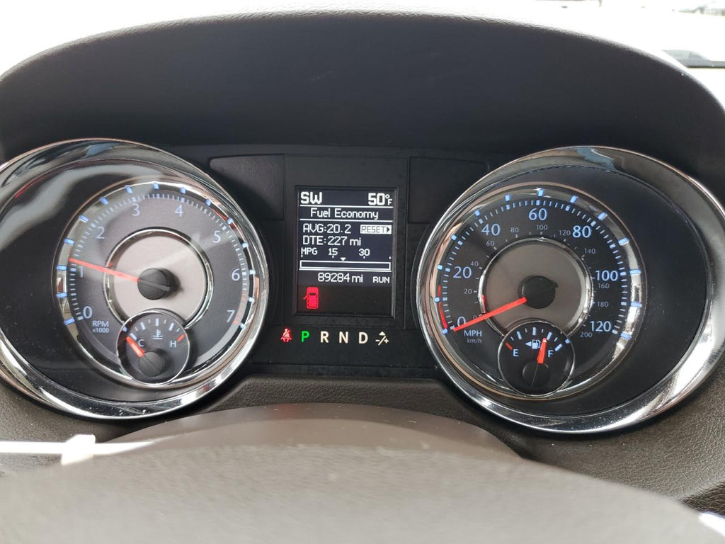 2015 CHRYSLER TOWN & COU - 2C4RC1CG7FR539971