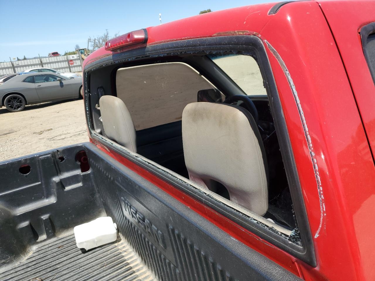 2000 NISSAN FRONTIER X - 1N6DD21S9YC345634