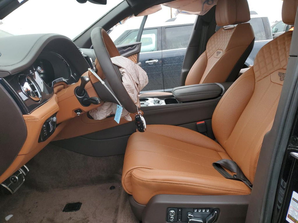 2021 BENTLEY BENTAYGA - SJAAM2ZV3MC039433