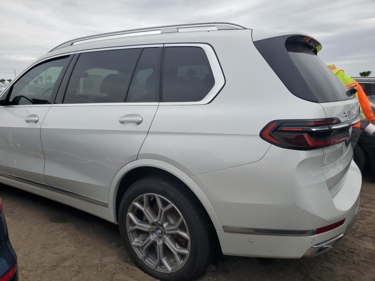 2025 BMW X7 XDRIVE4 - 5UX23EM04S9W86032