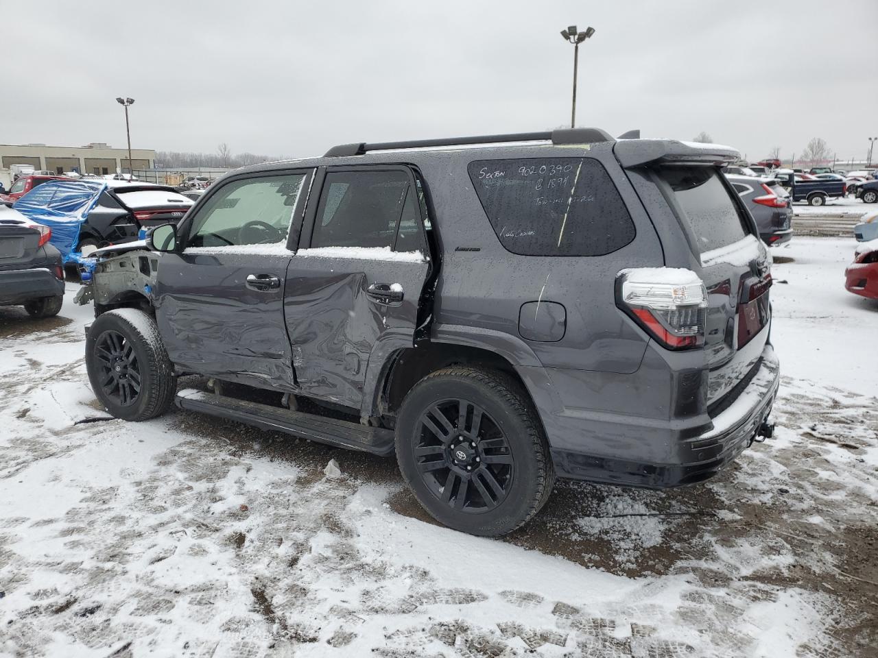 2020 TOYOTA 4RUNNER SR - JTEBU5JR8L5809370